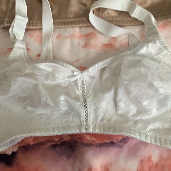 36D bras bundle of three - Picture 3 of 8
